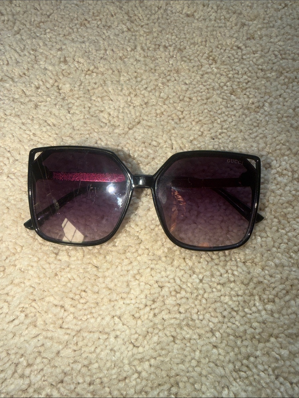Gucci Women's Black Frame Sunglasses